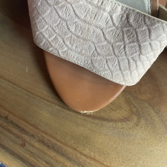Calvin Klein Neutral Heels Sz 9 - Picture 5 of 5